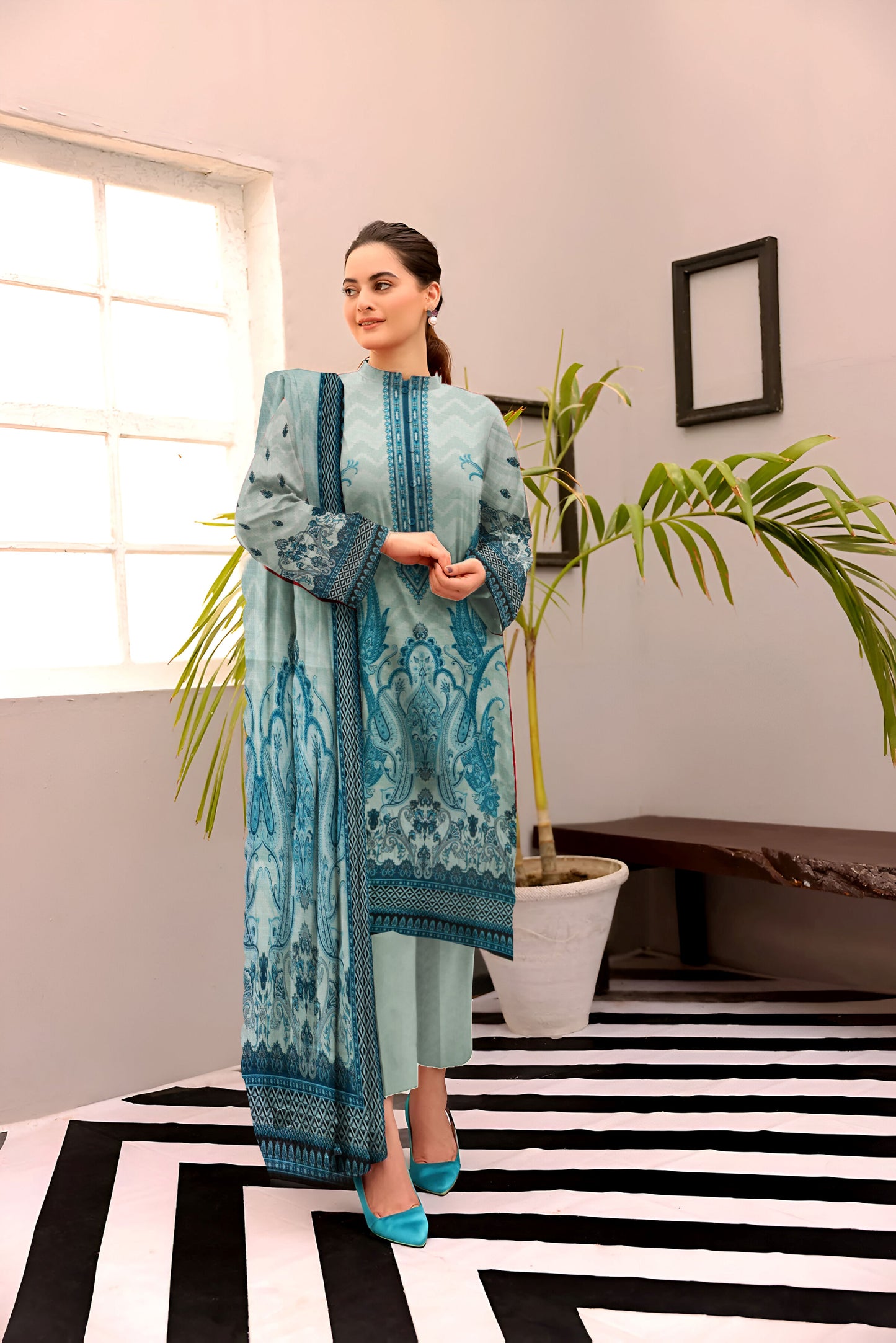 Momina Prints SU-30173 – Unstitched 3-Piece Digital Printed Lawn Suit